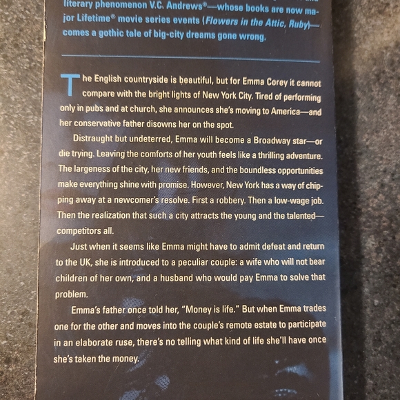 📖 Book V.C. Andrew's "Whispering Hearts" 📖 - Picture 4 of 4